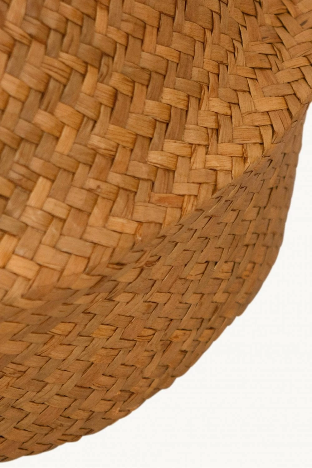 The Home Collection Hatfield Weaved Amber Basket 7 The Home Collection Hatfield Weaved Amber Basket