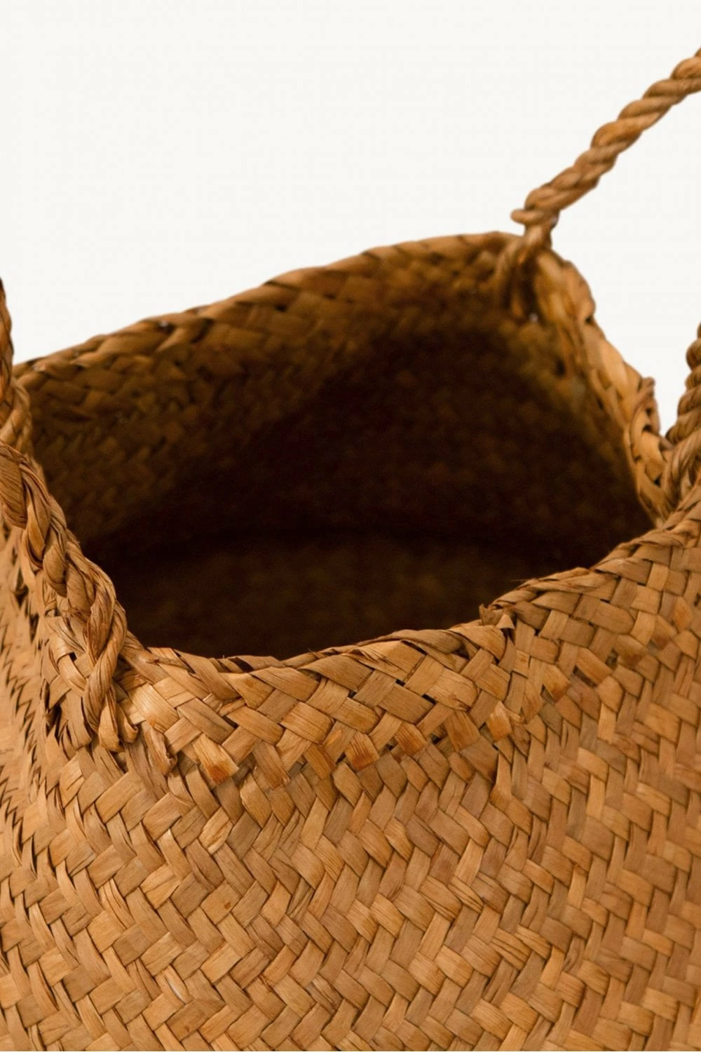 The Home Collection Hatfield Weaved Amber Basket 5 The Home Collection Hatfield Weaved Amber Basket