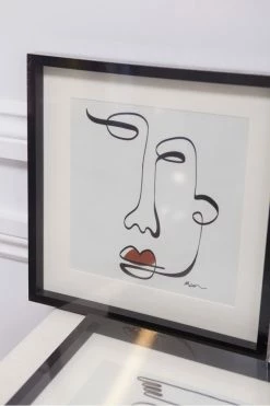 The Home Collection Front Face Print