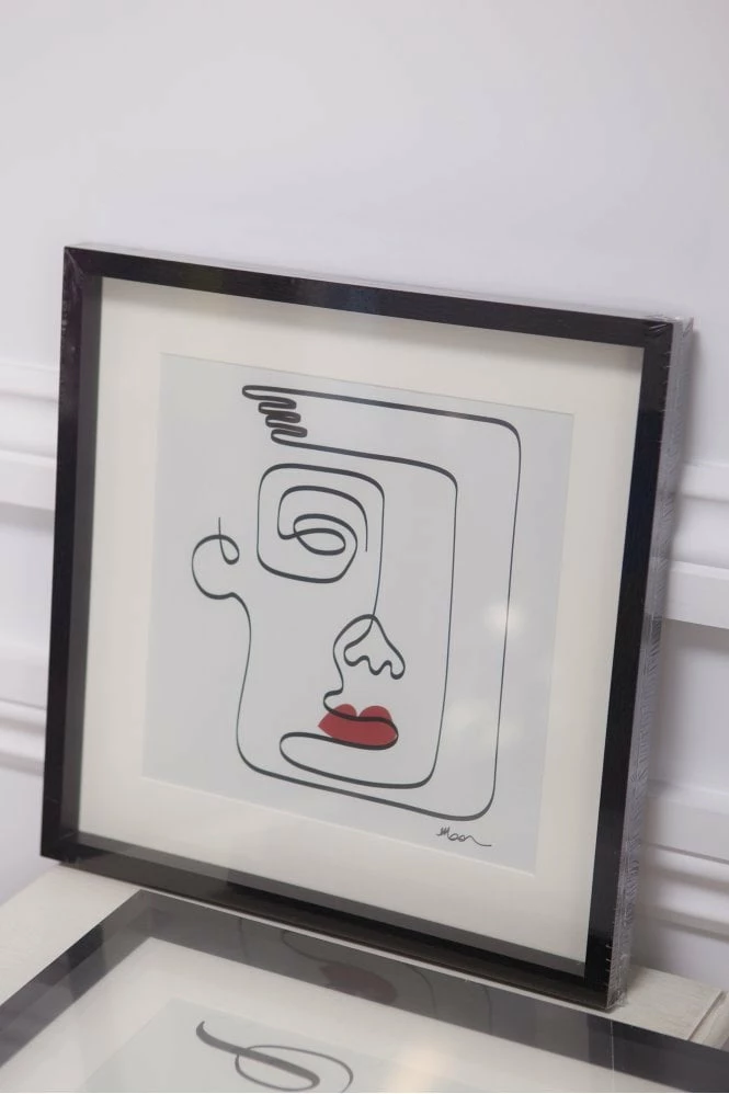 The Home Collection Square Face Print 3 The Home Collection Square Face Print