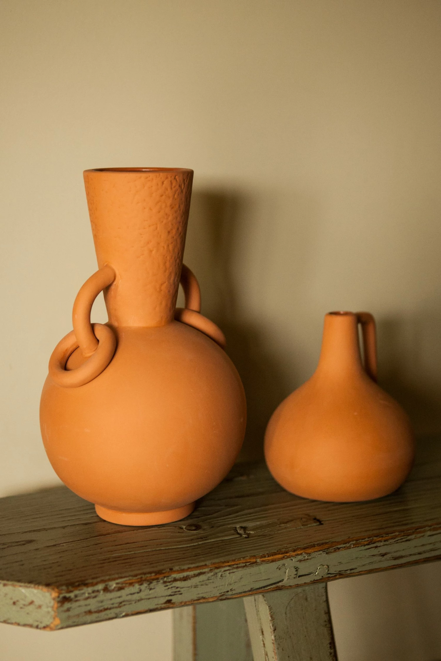 The Home Collection Terra Cotta Vase With Round Handle 5 The Home Collection Terra Cotta Vase With Round Handle